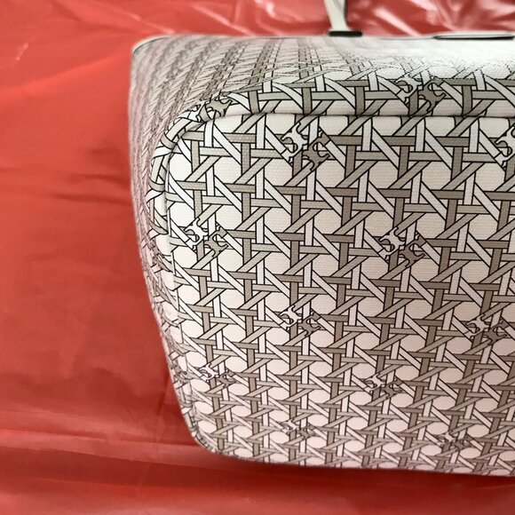 Tory Burch Ivory Ever-Ready Zip Tote - Picture 3 of 10